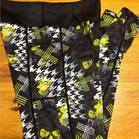 Constantly Varied Gear full length Toxic Skulls Medium leggings - Picture 3 of 5